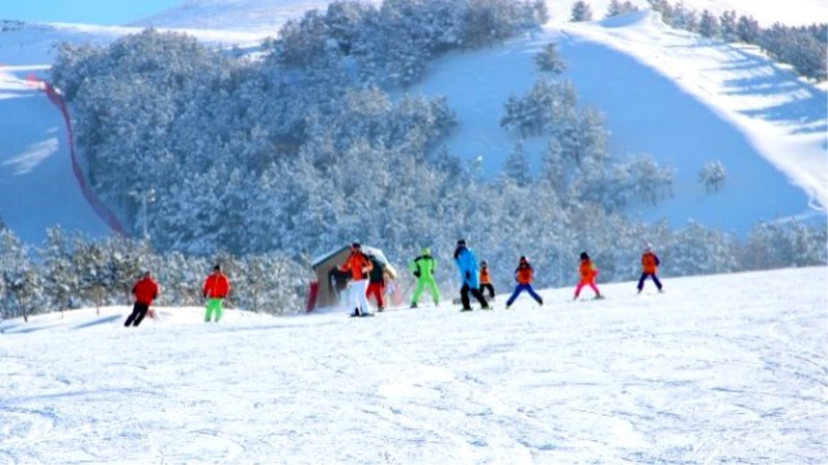 Lise Öğrencileri İlk Kez Kayakla Tanıştı