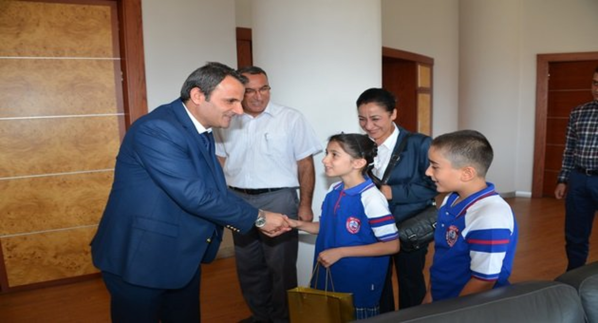 Öğretmen ve Öğrencilerden Aslan\'a Ziyaret