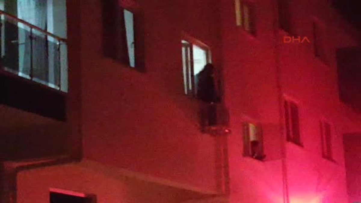 Ortaca Tartıştığı Erkek Arkadaşı Pencereden Itti