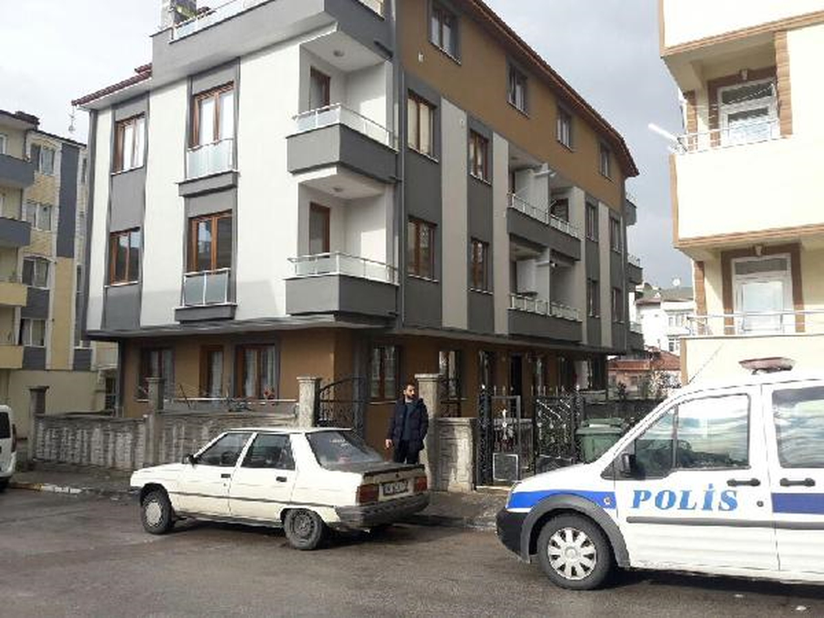 Polis, Tabancayı Başına Ateşleyip Ölmek İstedi