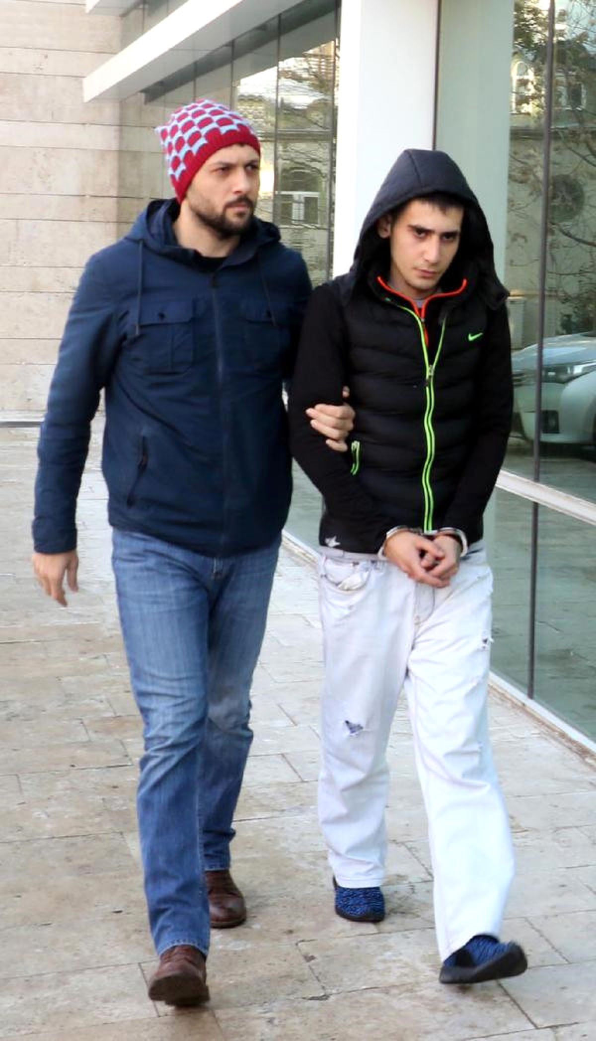 Posta Kutusundan Uyuşturucu Çıktı