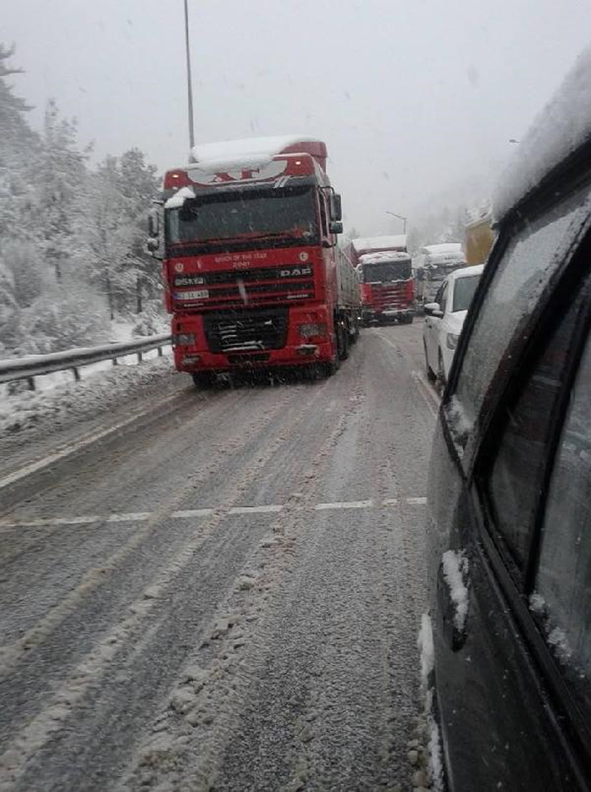 Pozantı\'da Kaza ve Kar, Otoyolu Kapattı
