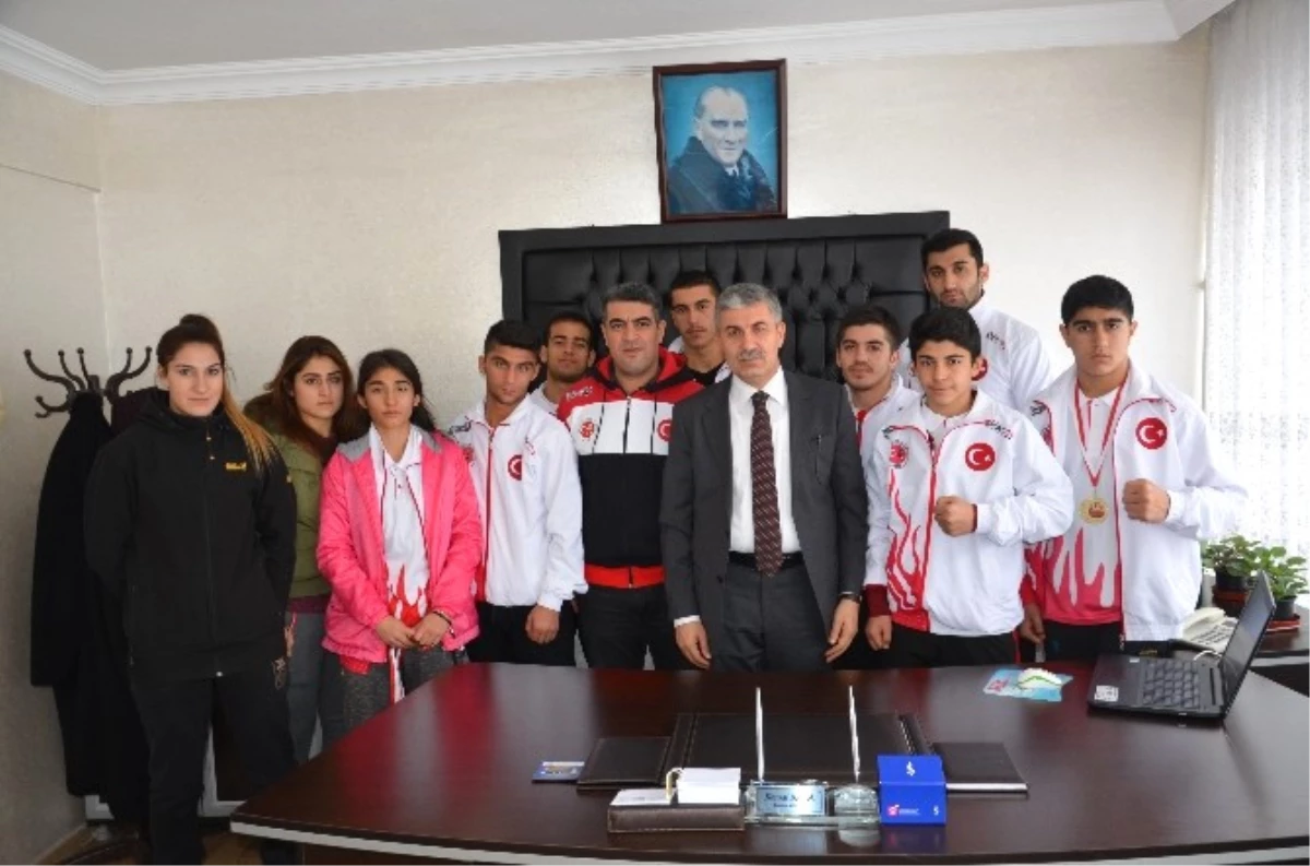 Sporculardan Başkan Aksoy\'a Ziyaret