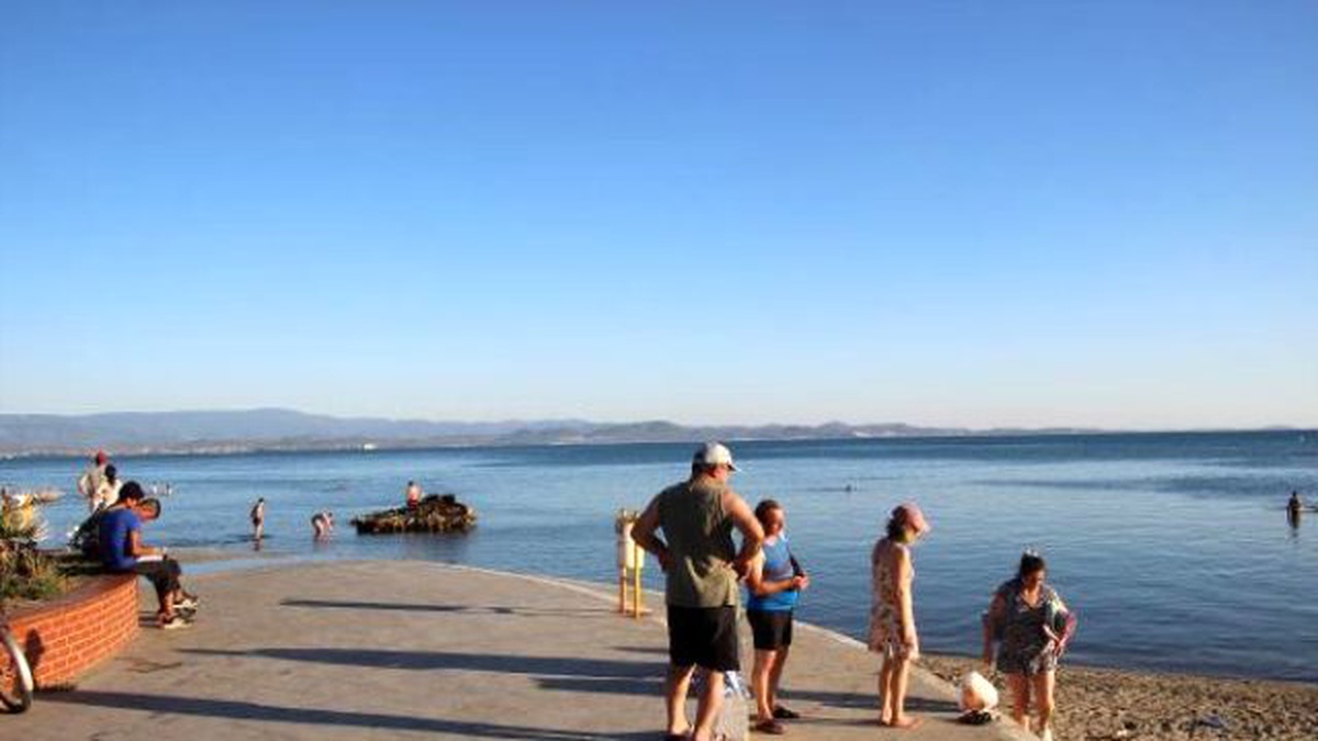 Sular Çekilince Kayalığa Yüzmek Yerine Yürüdüler