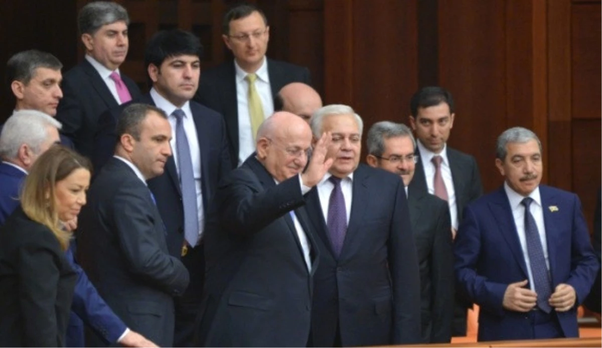 TBMM Başkanı Kahraman, Azerbaycan Milli Meclis Başkanı Asadov ile Görüştü