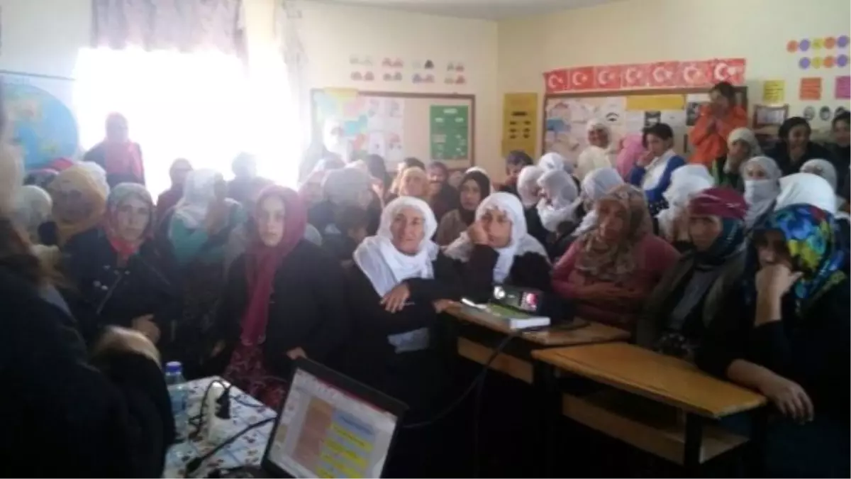 Van\'da \'Kadına Yönelik Şiddet ve Aile İçi İletişim Eğitimi\' Semineri