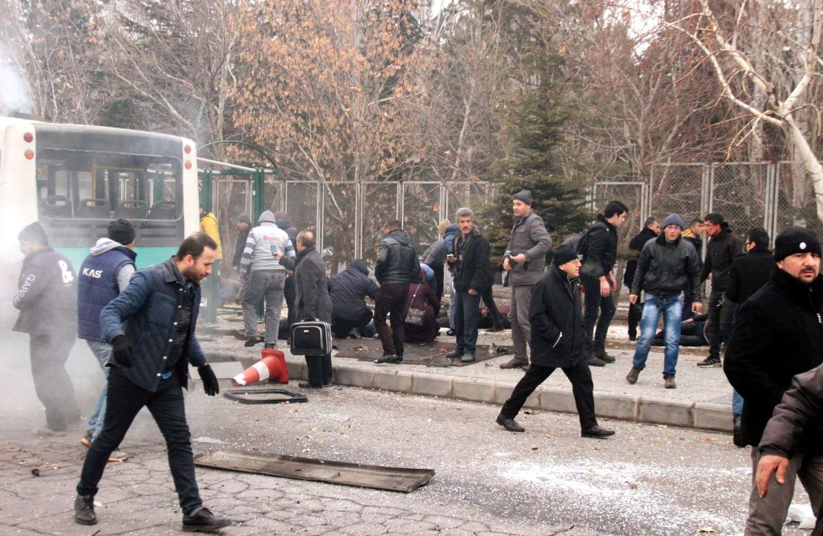 Yine Olsa Yine O Otobüse Binerdim"