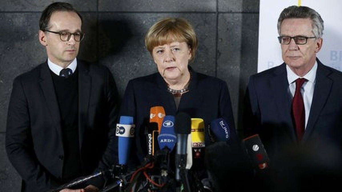 Angela Merkel: Güvenlik Önlemleri Arttırılacak