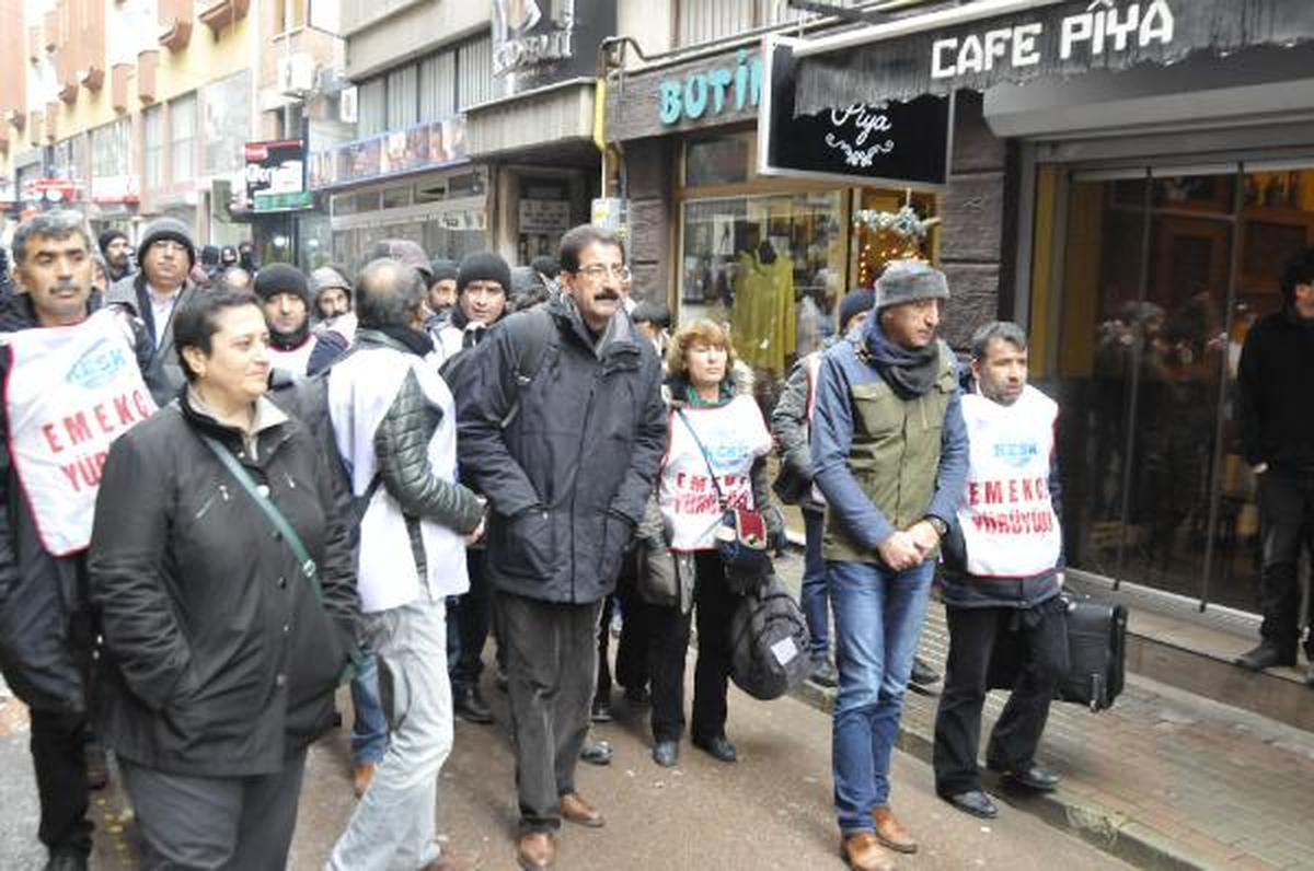 Ankara\'ya Yürüyen Kesk Üyeleri ile Polis Arasında Arbede Çıktı (2)