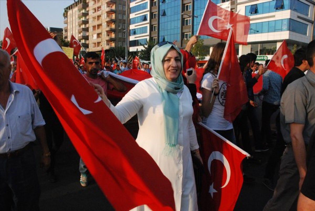 Batman\'da "Teröre Lanet Kardeşliğe Davet" Yürüyüşü