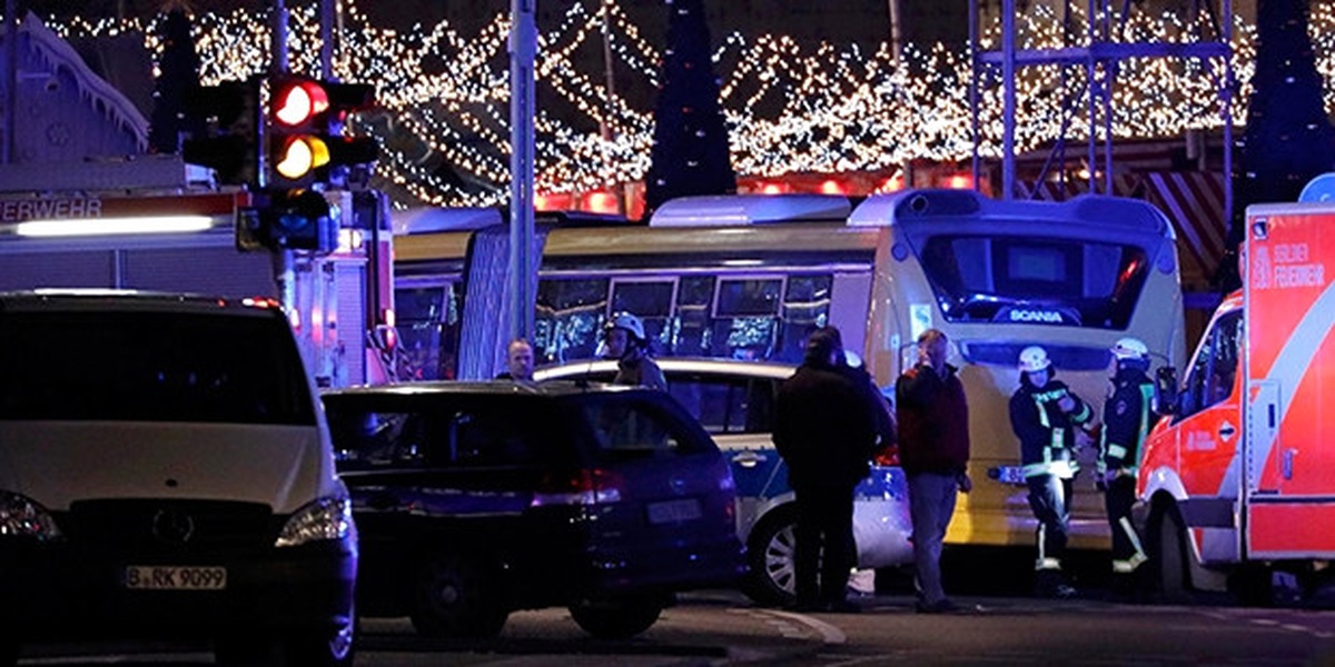 Berlin Saldırısı Başka Bir Aracın Kamerasına Böyle Yansıdı