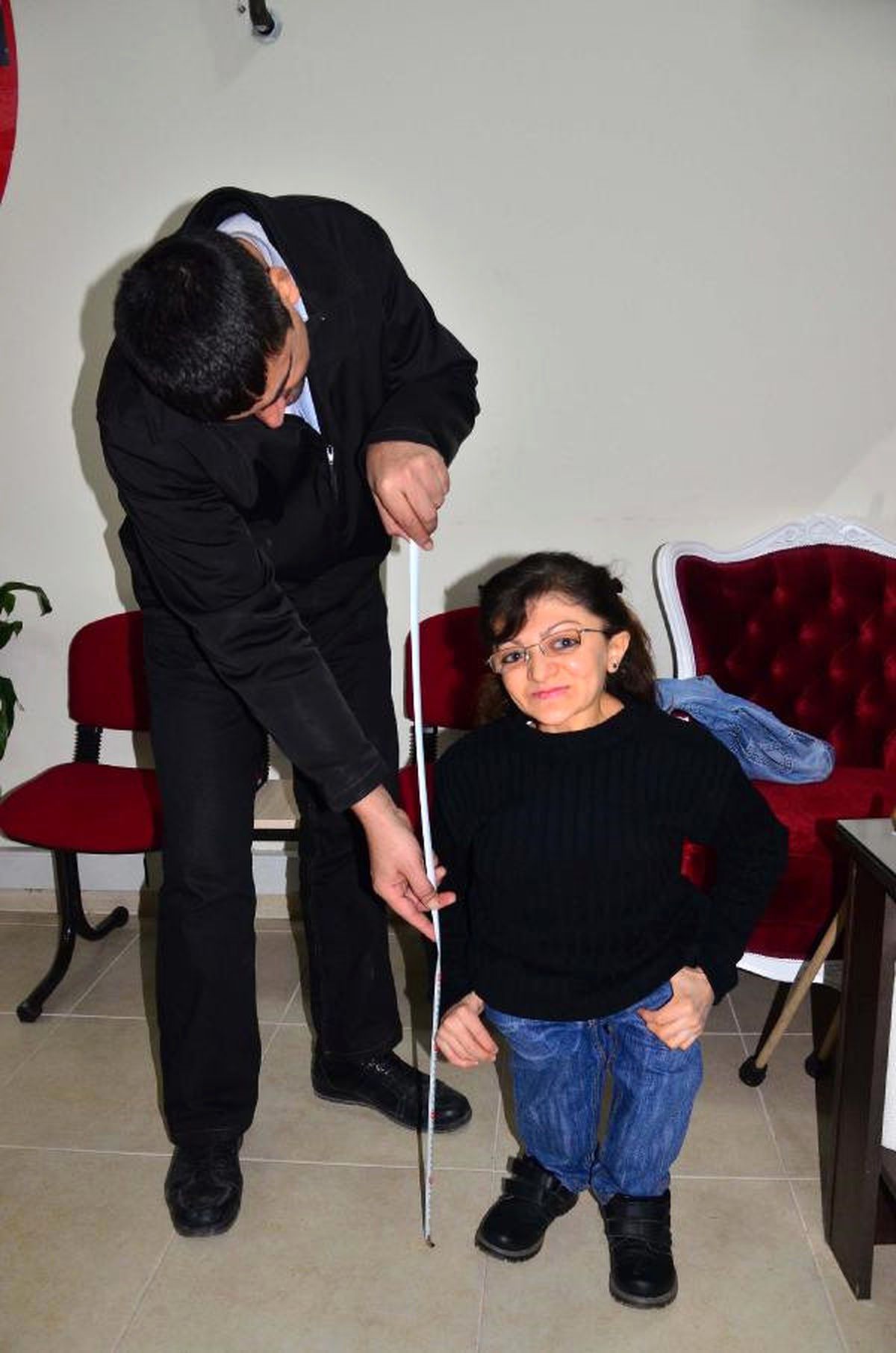 Boyu Kısa Diye Kimse İş Vermiyor