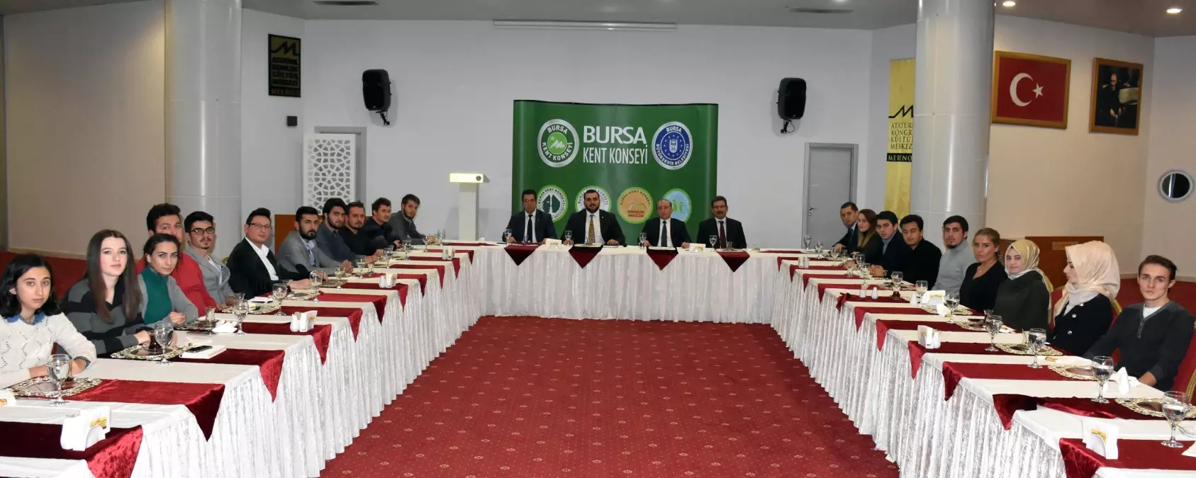 Bursa Kent Konseyi Başkanı Çepni gençlerle buluştu