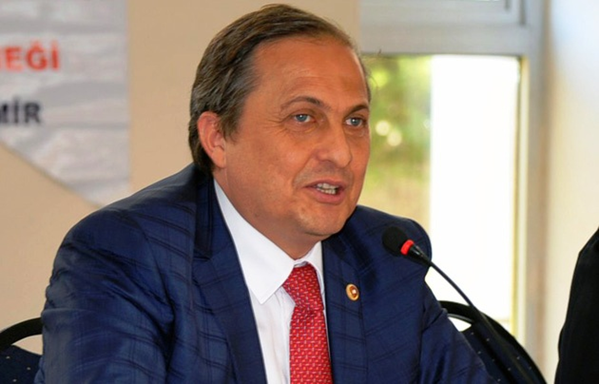 CHP\'li Torun\'dan Rize\'de Atatürk Anıtının Kaldırılmasına Tepki