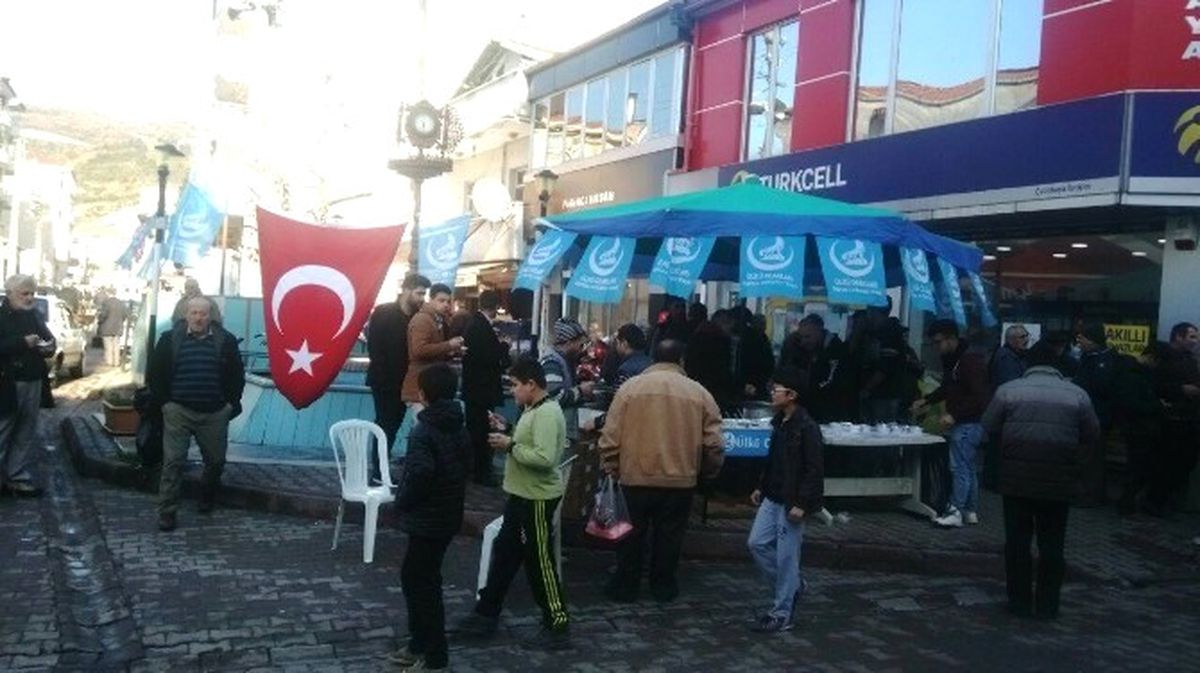 Cide\'de Şehitler İçin Helva Dağıtıldı