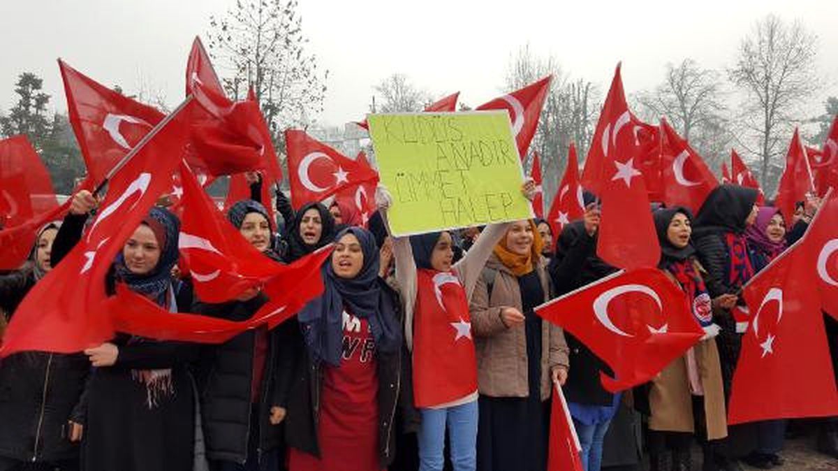 Düzce\'de İmam Hatip Öğrencilerinden Terör Protestosu