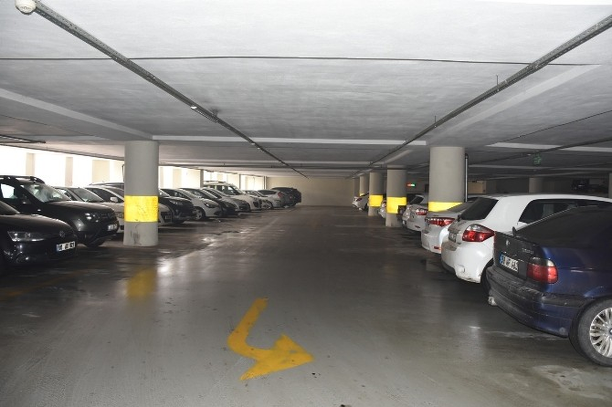 Düzce\'de Katlı Otoparka Rağbet Arttı