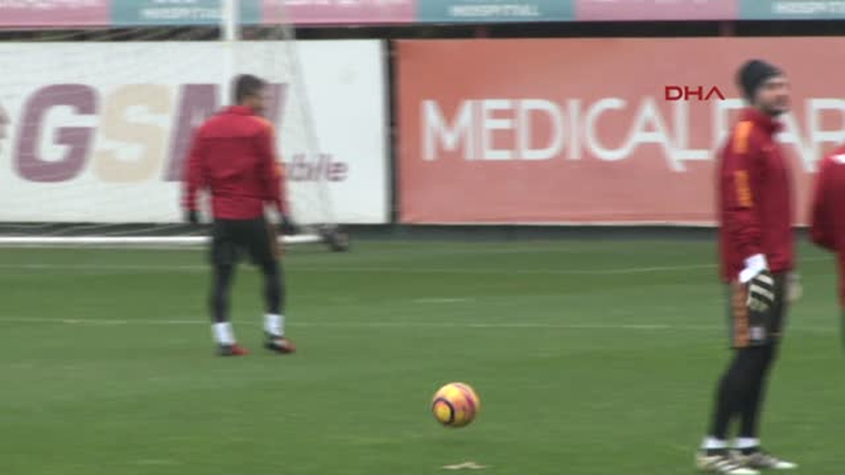 Galatasaray\'da Aytemiz Alanyaspor Maçı Hazırlıkları Sürüyor