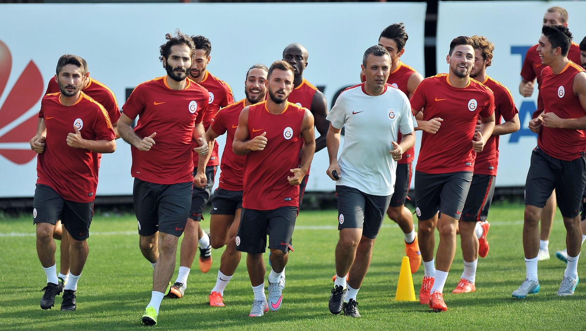 Galatasaray\'da Aytemiz Alanyaspor Maçı Hazırlıkları Sürüyor