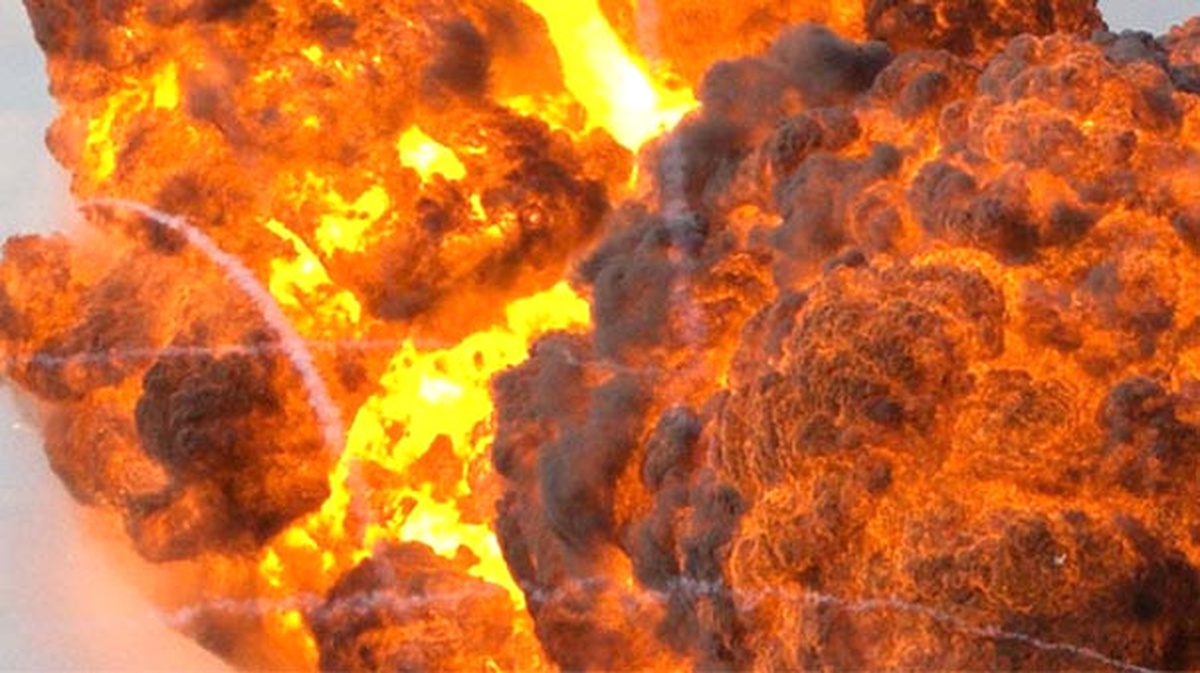 Gebze\'de Yakıt Tankı Patladı: 1 Yaralı