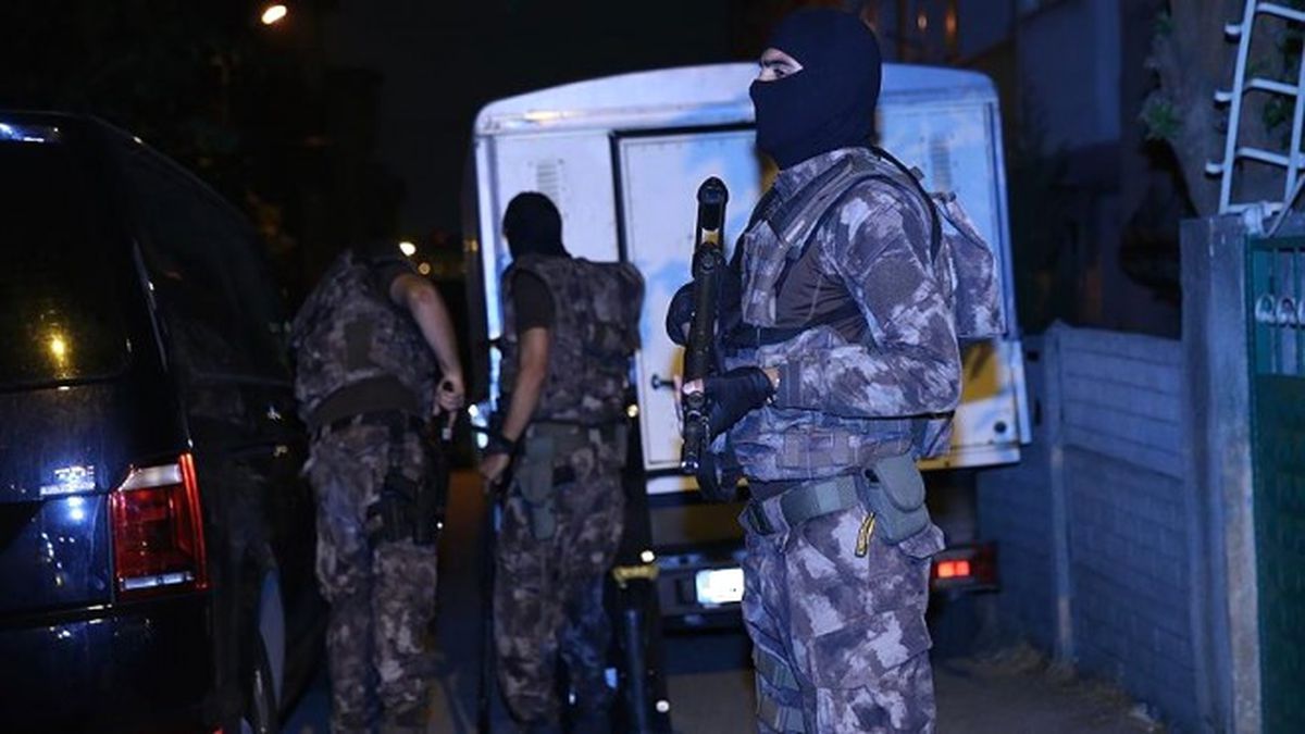 İstanbul\'da Deaş Operasyonu: 31 Gözaltı