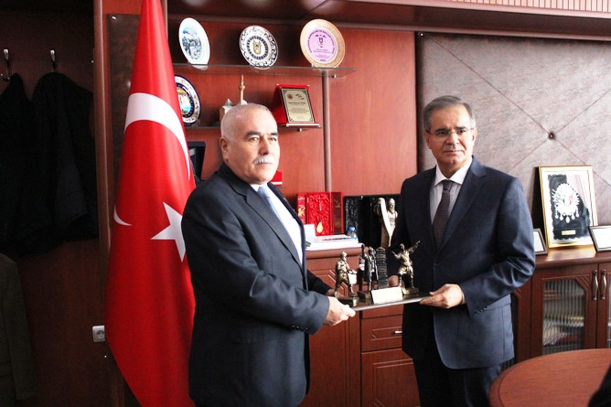 Karaman Valisi Tapsız\'dan Ziyaret