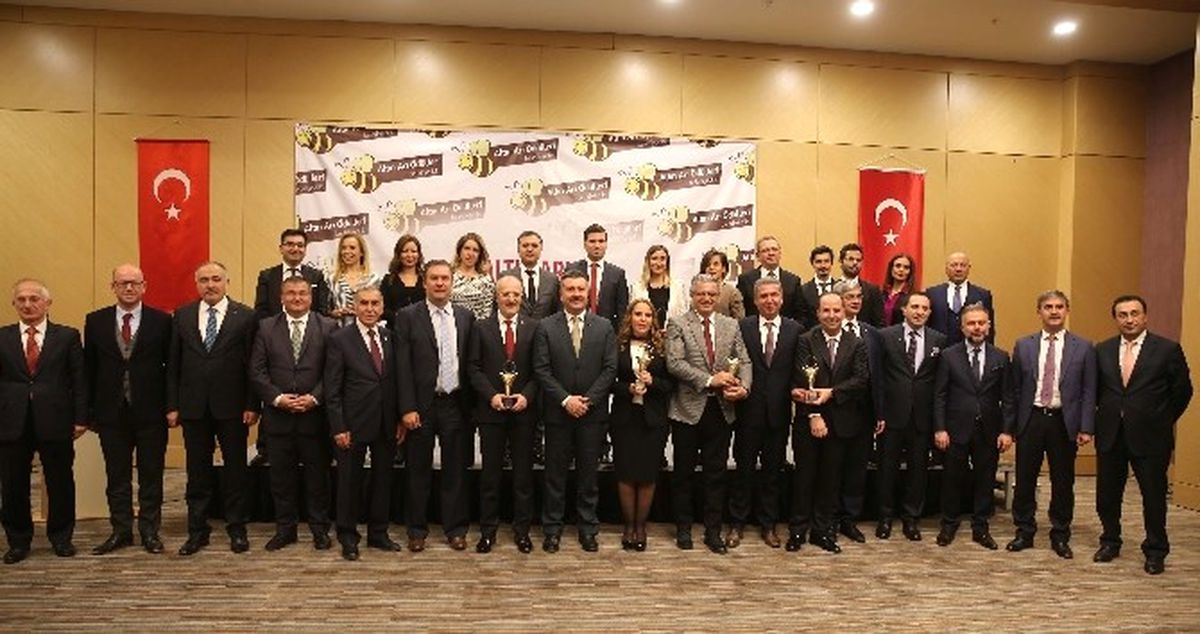 Karşıyaka Belediye Başkanına \'En Başarılı Başkan\' Ödülü