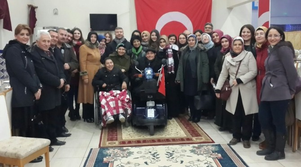 Kütahya\'da Böbrek Hastalarına Sanatla Terapi