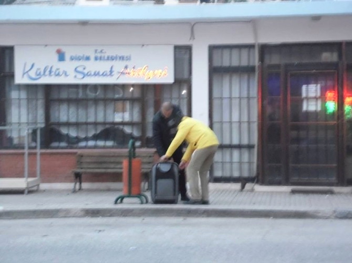 Lazım Olur\' Diye Bırakılan Boş Valiz Korkuttu