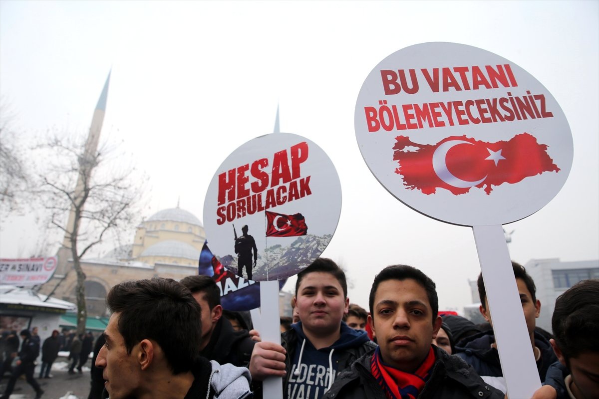 Lise Öğrencilerinden "Teröre Lanet" Yürüyüşü
