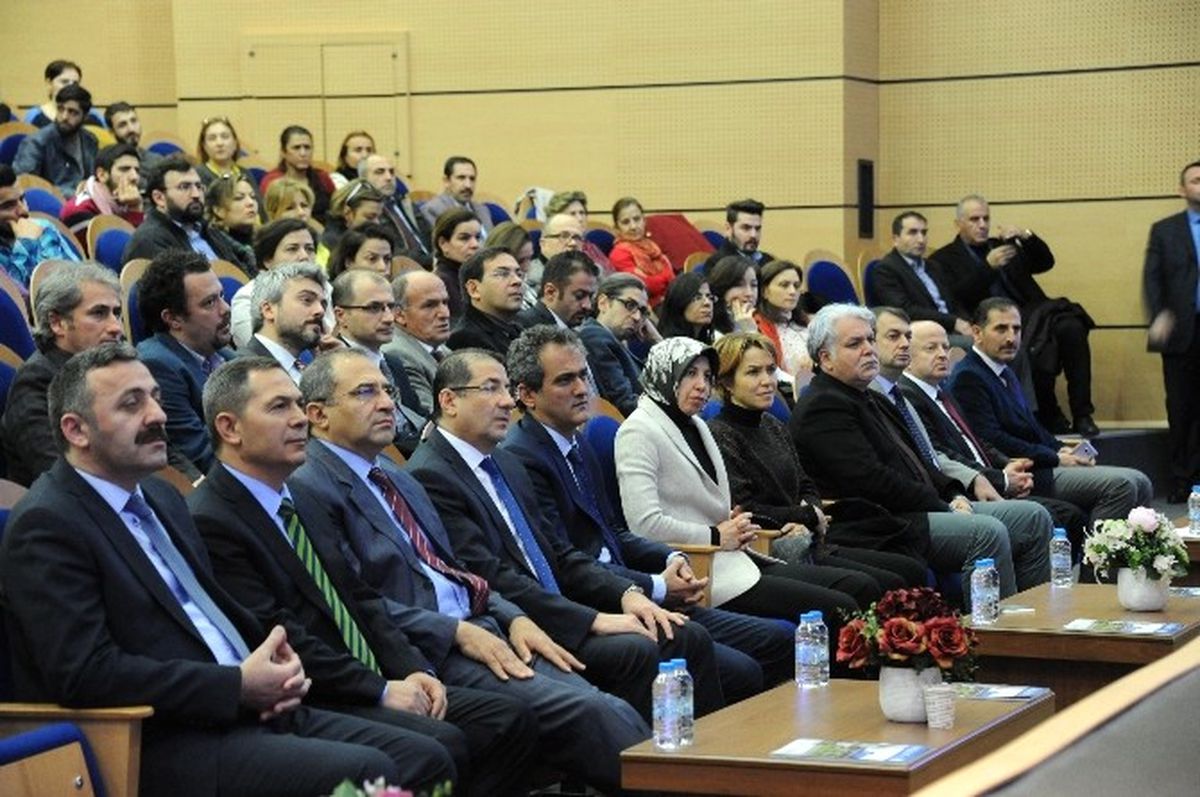 Nezir Çelik, Beü\'de "Metabolik Denge ve Sağlıklı Beslenme"Yi Anlattı