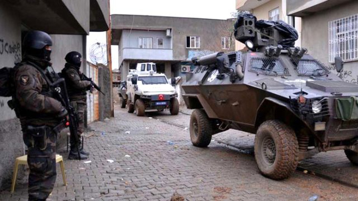 Nusaybin\'in Koruköy Mahallesi\'nde Operasyon Öncesi Sokağa Çıkma Yasağı
