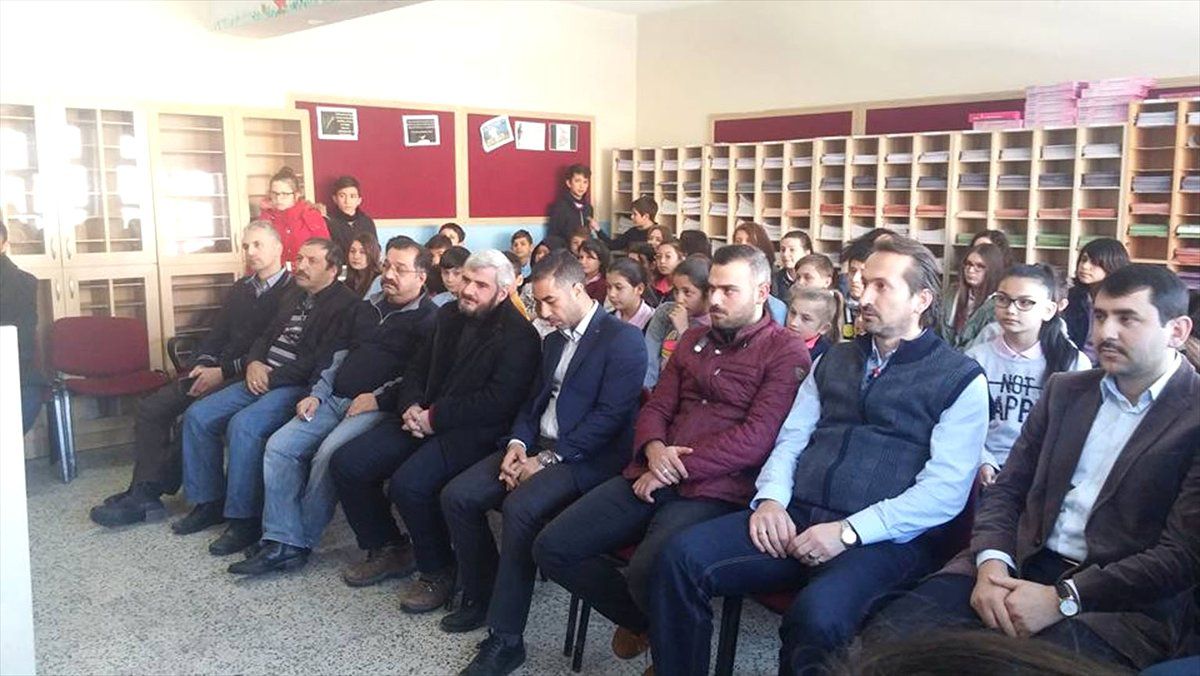 Öğrenciler Harçlıklarını Halep\'e Gönderdi