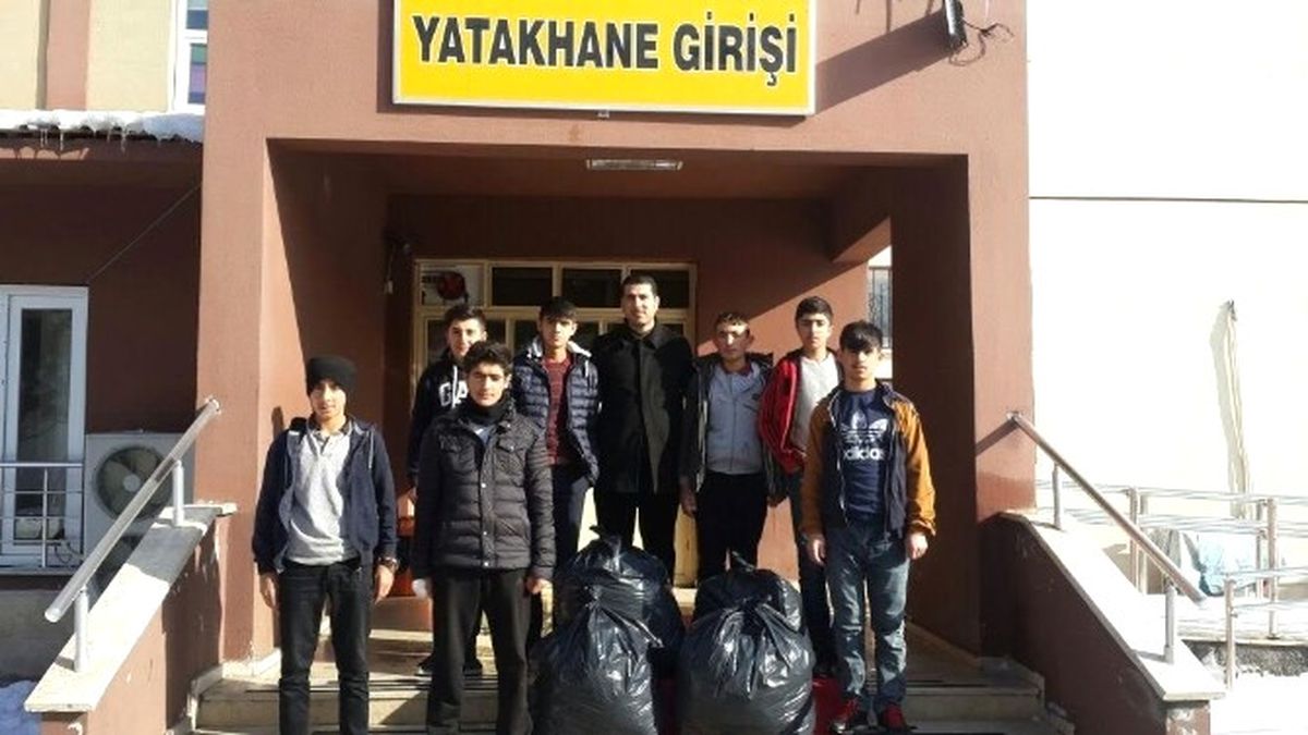 Öğrencilerden Halep\'e Yardım
