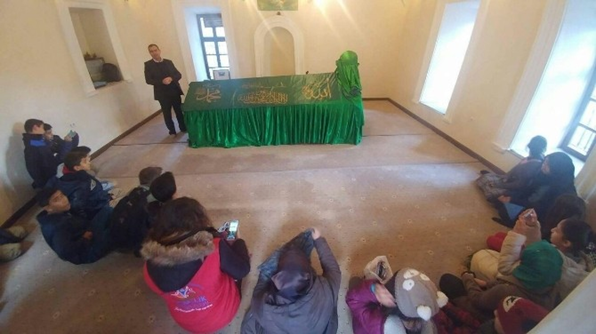 Öğrencilerden İzmir\'deki Evliya Mezarlarına Ziyaret