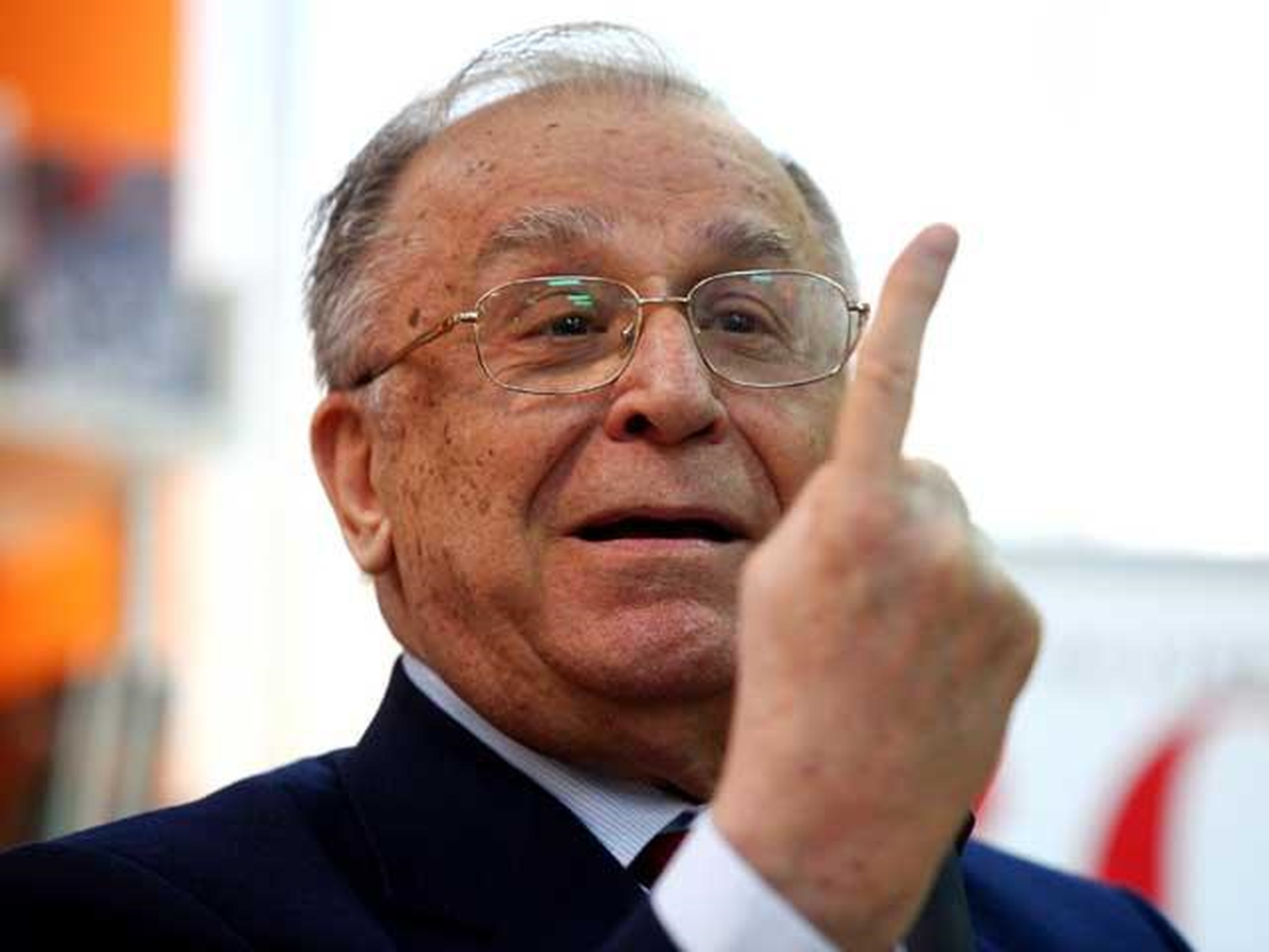 Romanya\'da Eski Cumhurbaşkanı Iliescu Hakkında Soruşturma