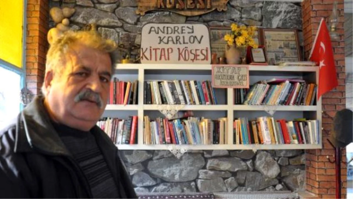 Rus Büyükelçinin Adı Söke\'de Kahvede Kitap Köşesine Verildi