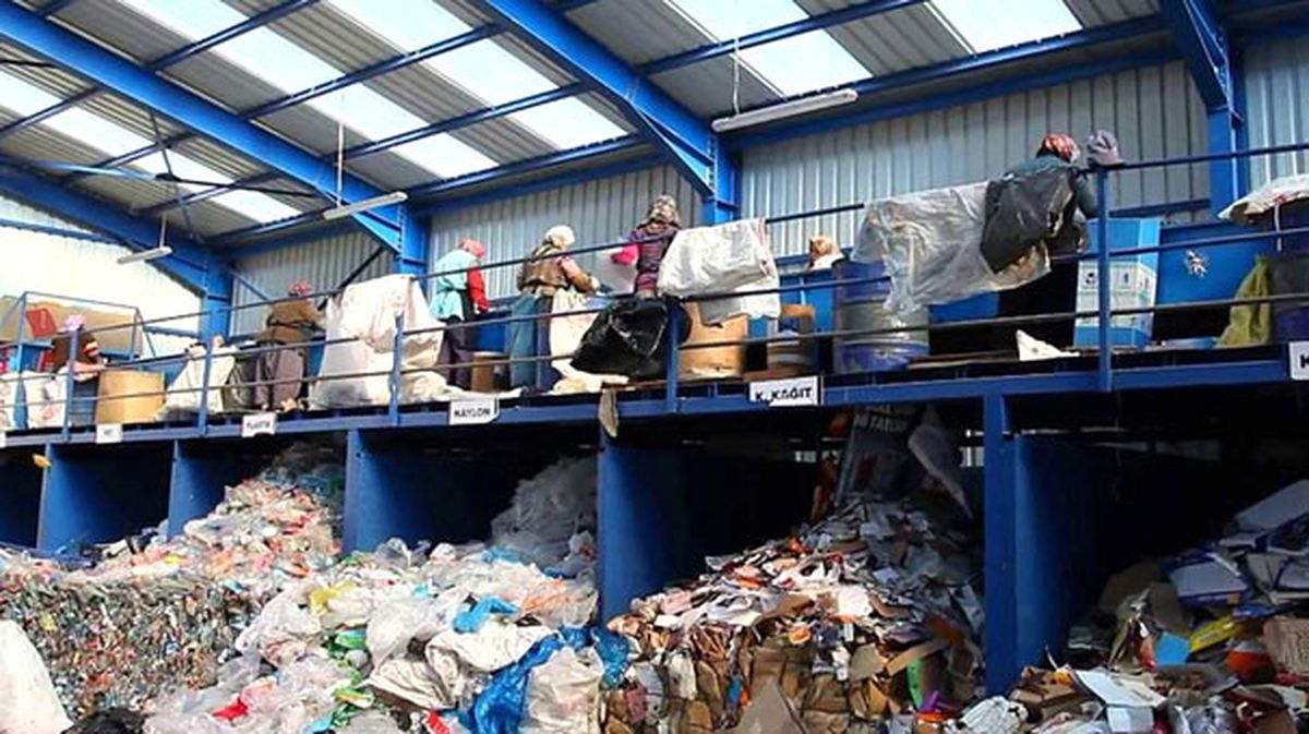 Şanlıurfa\'nın Çöpleriyle 40 Bin Haneyi Aydınlatacak Elektrik Üretiliyor