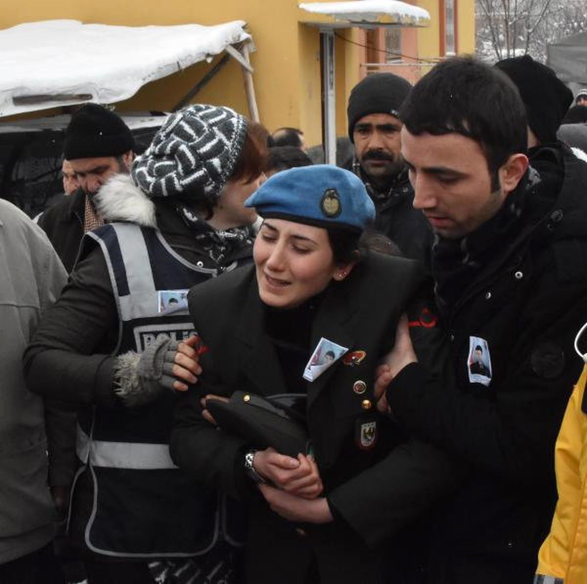 Şehit Uzman Çavuş Burak Boz\'u, Ereğli\'de 10 Bin Kişi Son Yolculuğuna Uğurlandı