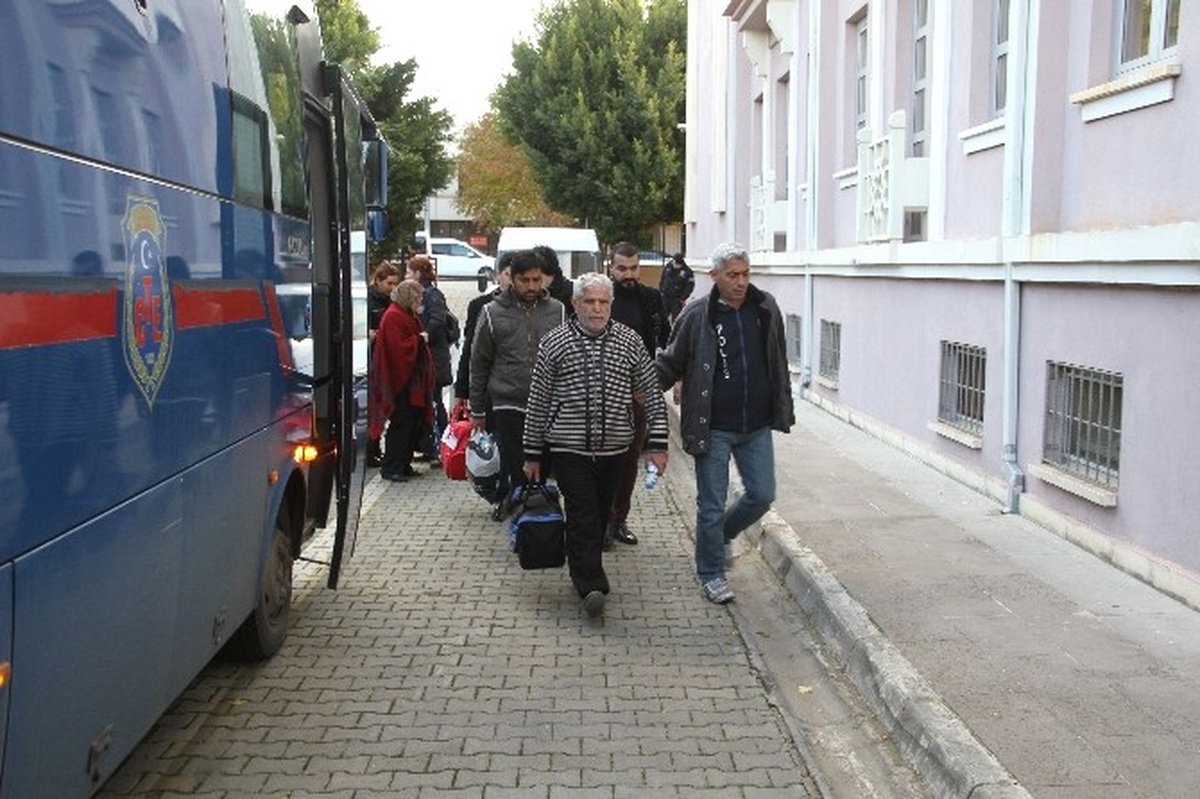 Seydikemer\'de 6 Öğretmen Fetö\'den Tutuklandı