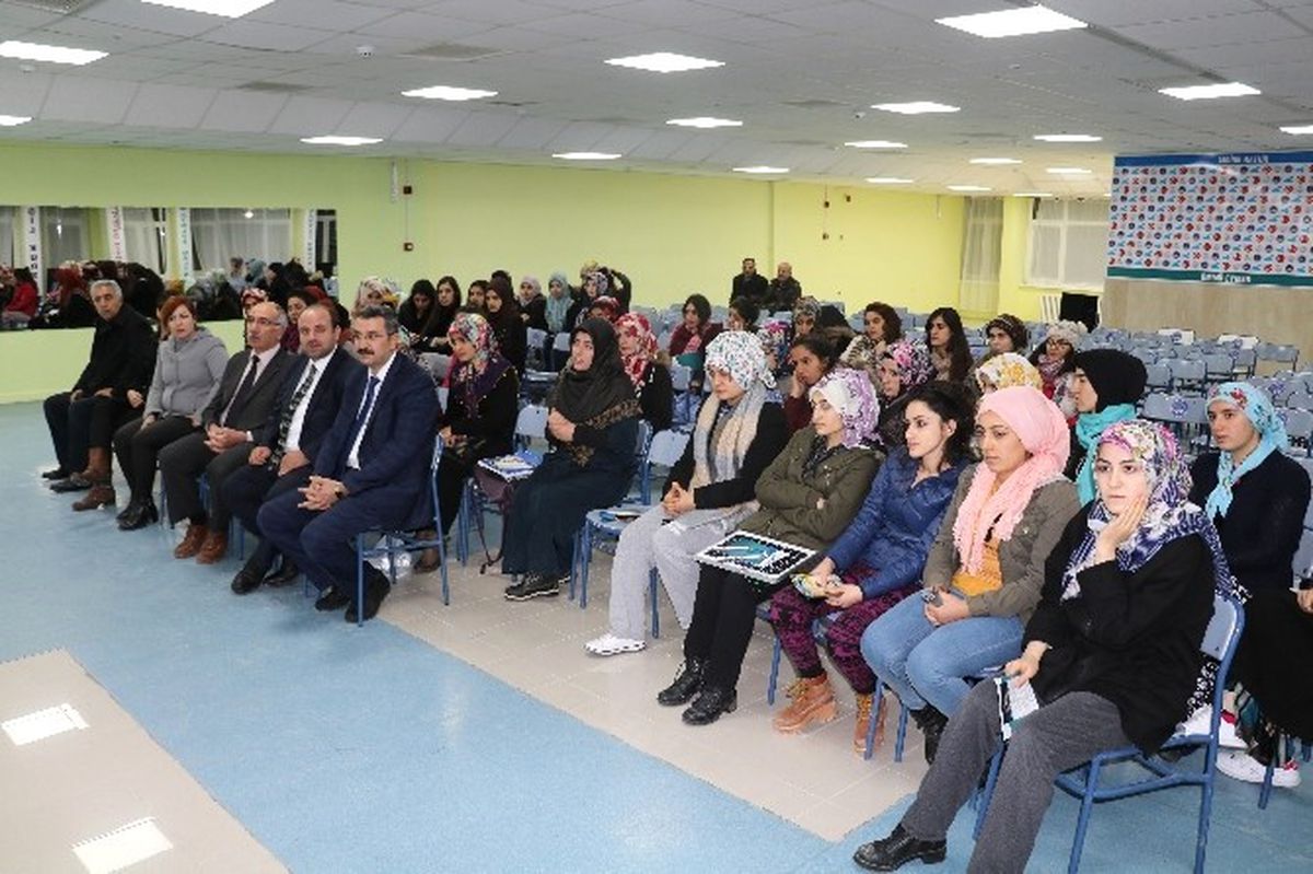 Sgk\'dan Üniversite Öğrencilerine Bilgilendirme