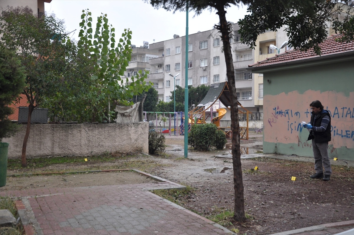 Tarsus\'ta Ses Bombası Patlatıldı