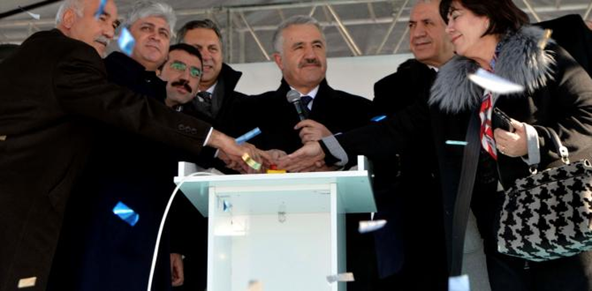 Ulaştırma Denizcilik ve Haberleşme Bakanı Arslan, Kars\'ta