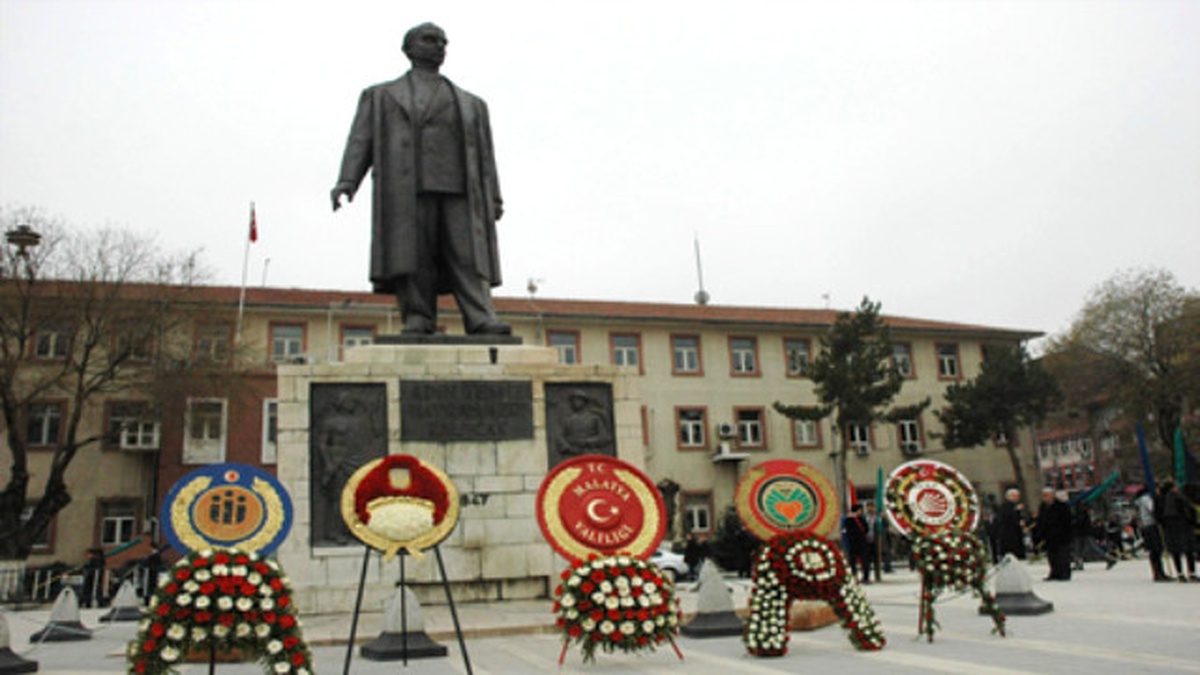 2. Cumhurbaşkanı İnönü, Memleketi Malatya\'da Anıldı