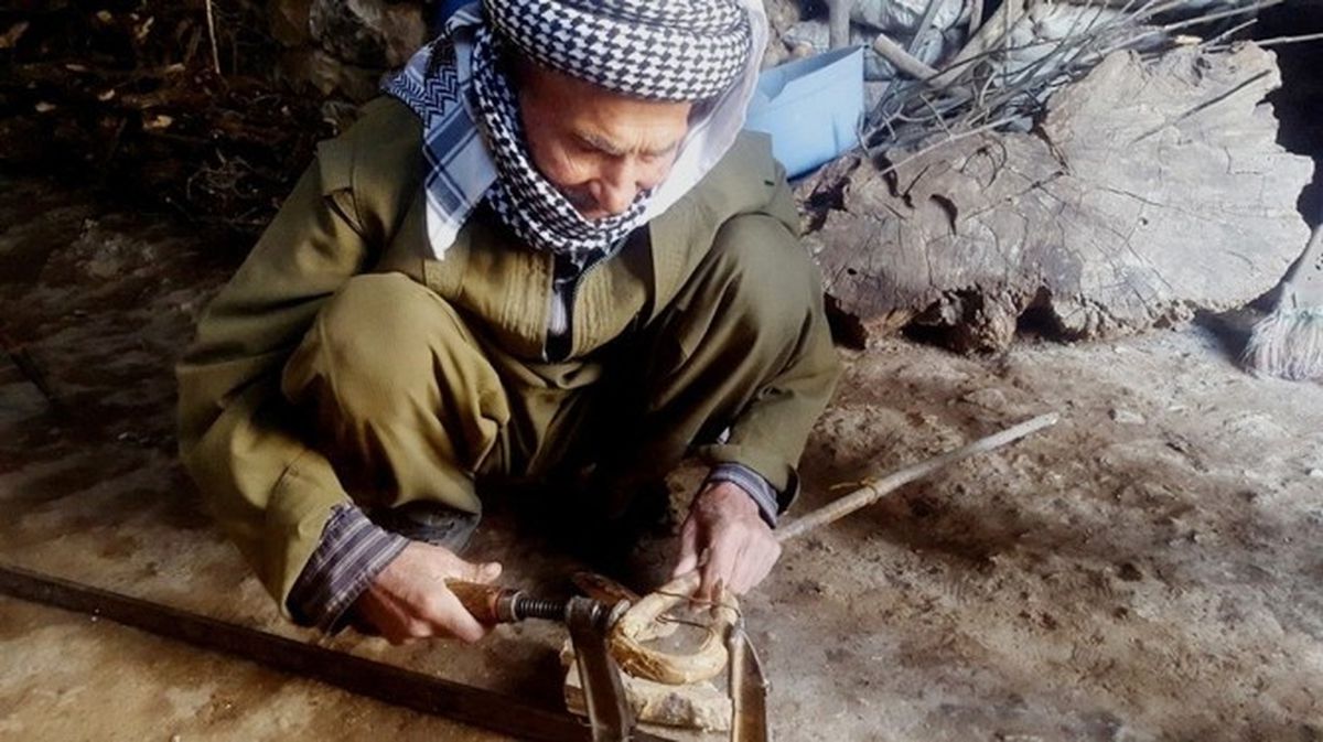 20 Yıldır Baston Yaparak Geçimini Sağlıyor