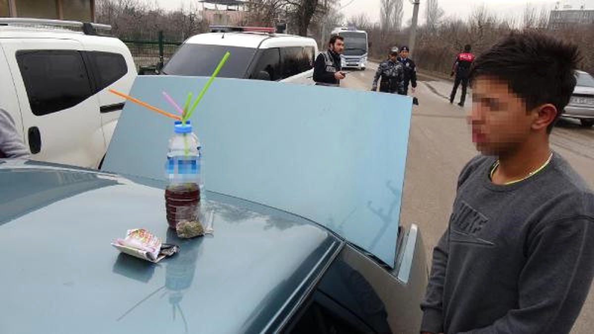 3 Çocuk, Otomobilde Uyuştucuyla Yakalandı