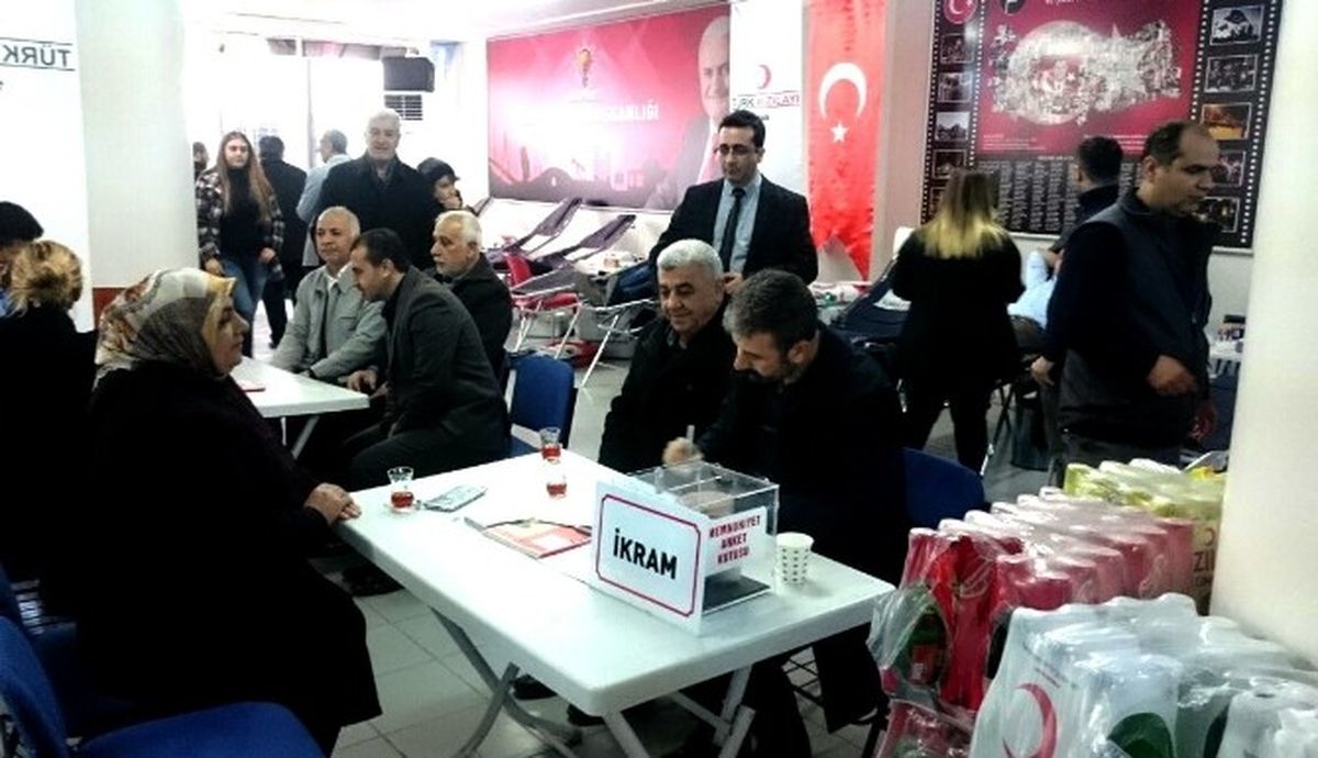 AK Parti İl Başkanlığından Kızılay\'a Kan Bağışı Desteği