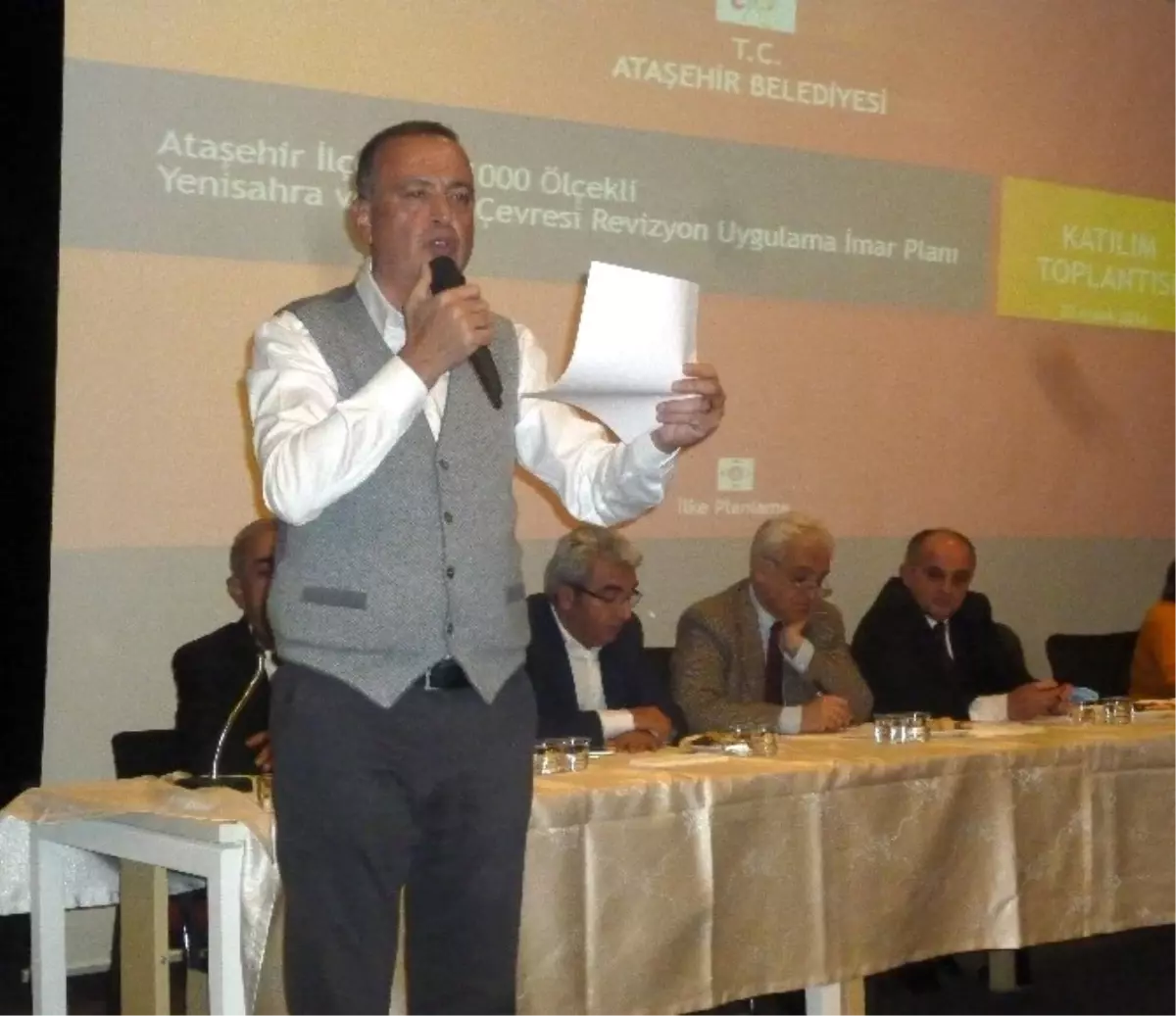 Ataşehir Belediyesi\'nde İmar ve Ruhsat Toplantısı