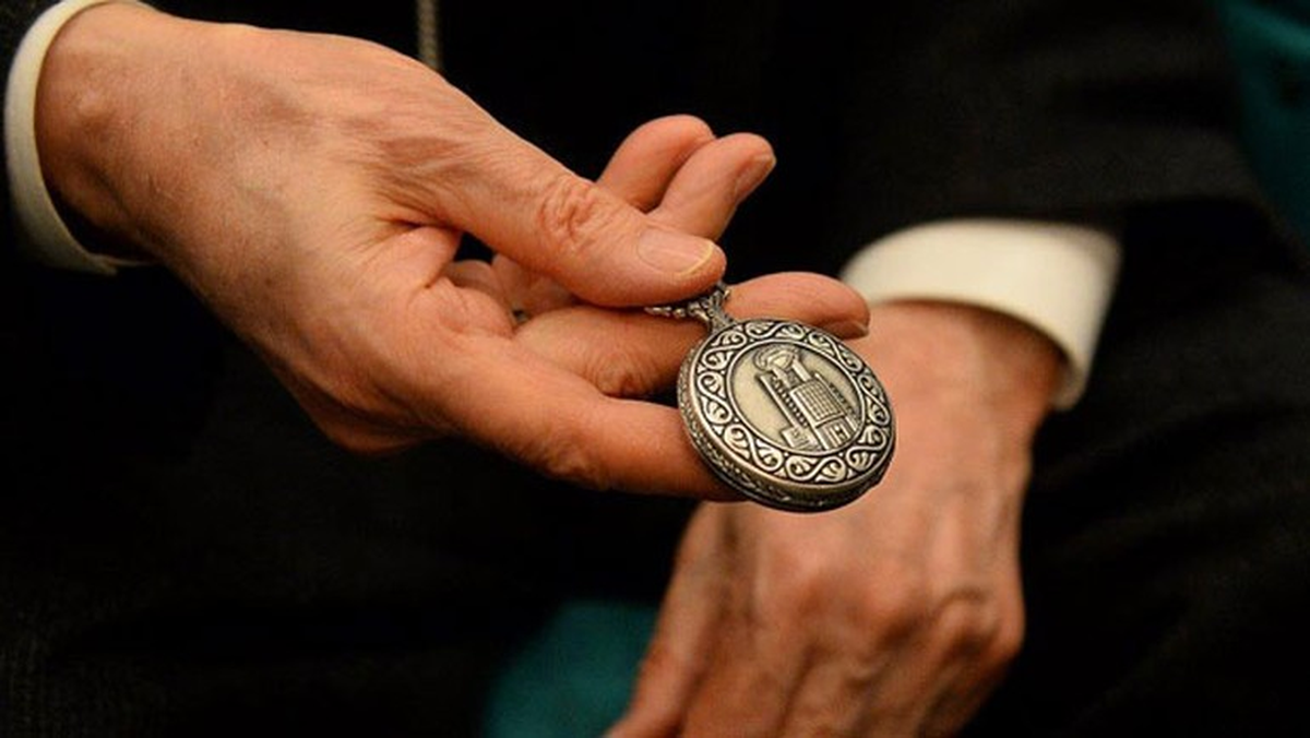 Bahçeli'nin Yeni Koleksiyonu Köstekli Saat! Dünyada 10 Tane Var