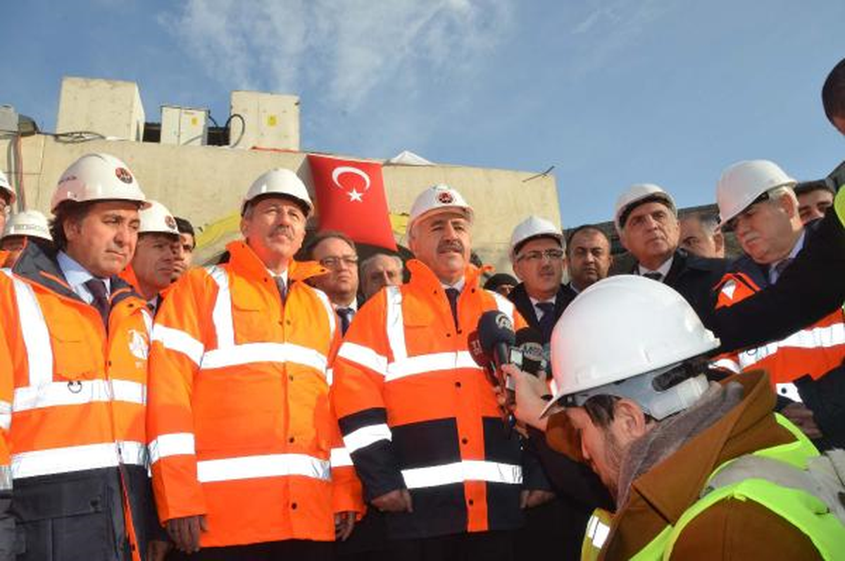 Bakan Arslan, Sabuncubeli Tüneli İnşaatını İnceledi